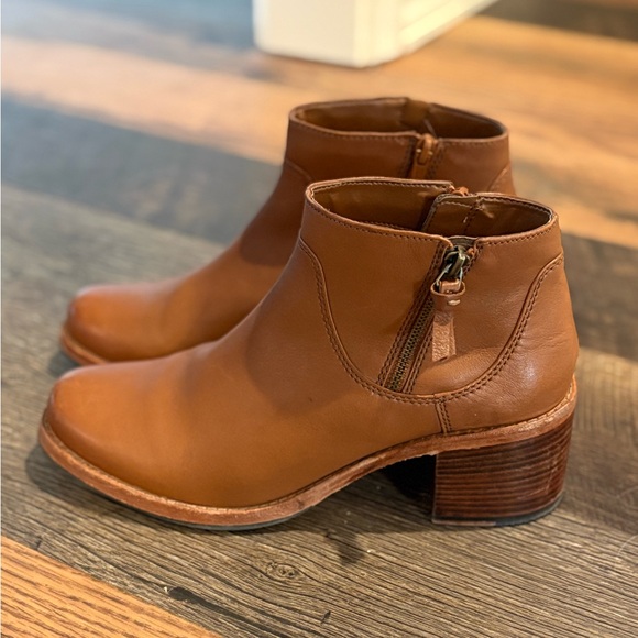 Clarks Shoes - Clark’s Leather Ankle Boots